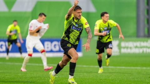 Повилітали вікна у будинку. Зірковий легіонер "Полісся" вимагає трансферу після масованого обстрілу