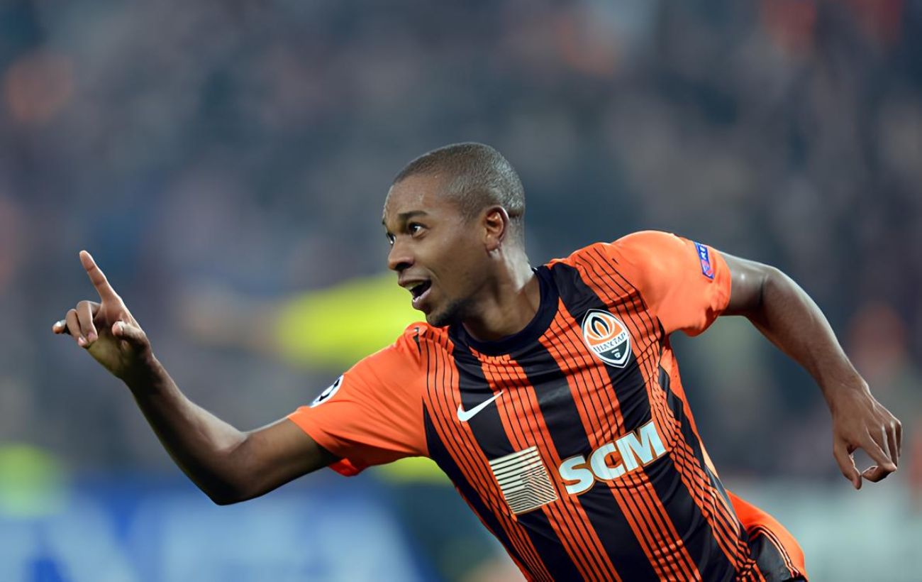 Легенда "Шахтаря" офіційно завершив кар'єру: він брав з "гірниками" Кубок УЄФА