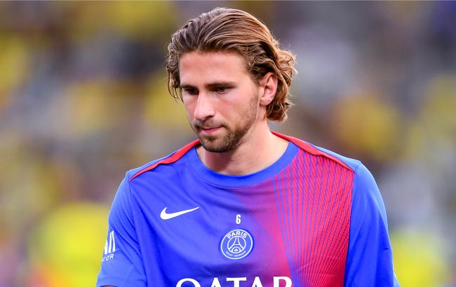 Енріке обурений. Чому насправді Забарний не зіграв за ПСЖ разом з росіянином