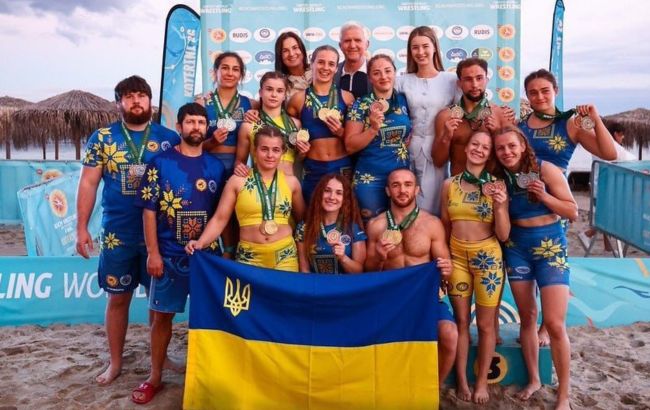 Тріумфальний фінал сезону: Україна підкорила світову серію з пляжної боротьби у Греції