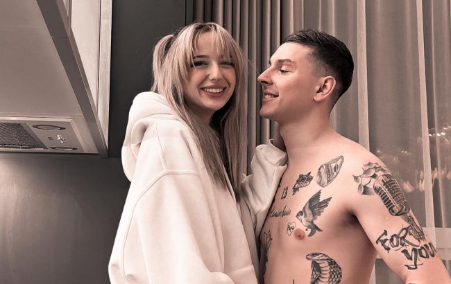 "Наша маленькая вселенная". Известный украинский певец рассекретил пол будущего ребенка