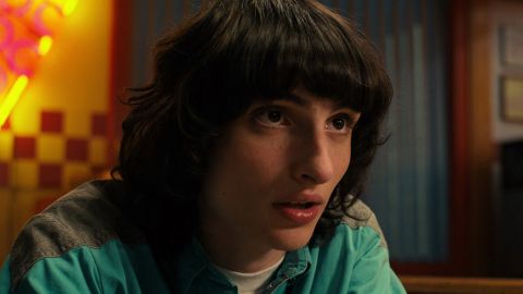 Звезда "Очень странных дел" ежемесячно донатит Украине: "Не делаю это публично"