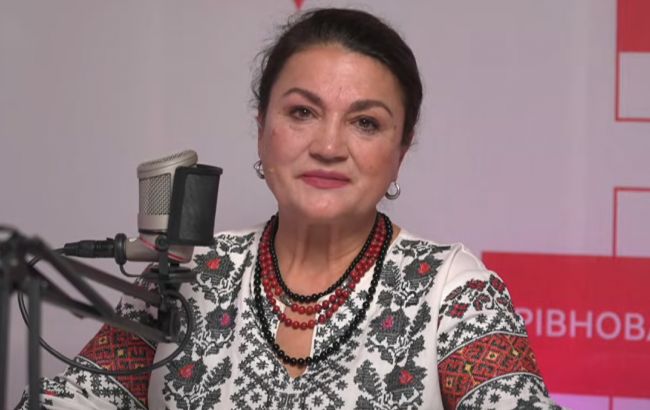 Быстрее, чем Eminem: украинцы шутят о Радиодиктанте, который читала Наталья Сумская