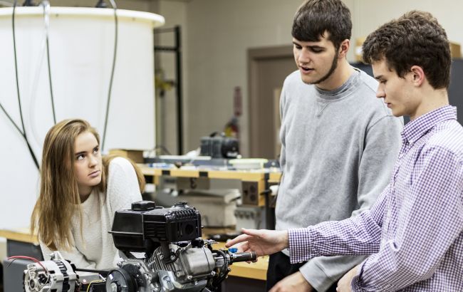 В МОН заговорили про дуальну освіту в вишах: що це таке