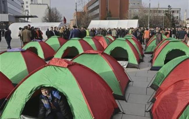 У Косово опозиція встановила намети і вимагає виборів