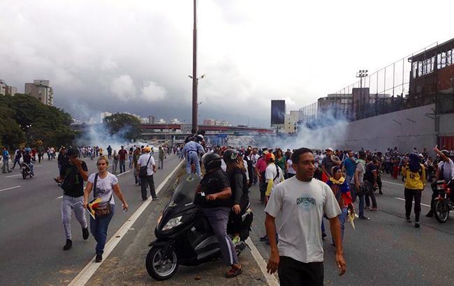 Число задержанных на протестах в Венесуэле превысило 360