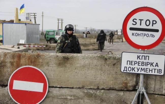 Боевики намеренно замедляют пропуск граждан через КПВВ, - штаб