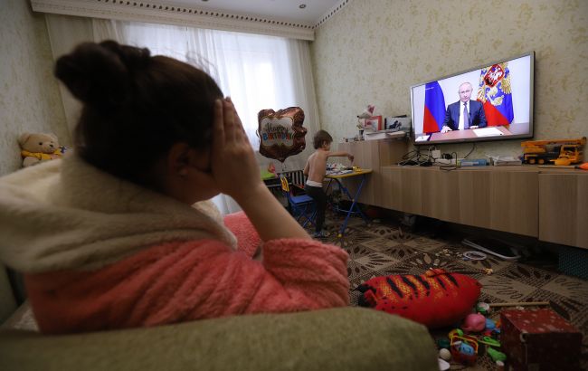 В России и Крыму снова объявили воздушную тревогу по радио (видео)