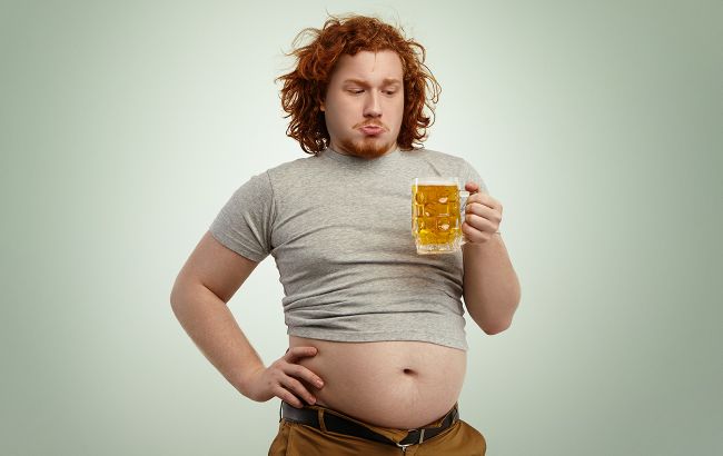 Действительно ли от пива растет живот? Эксперт объяснил это с научной точки зрения