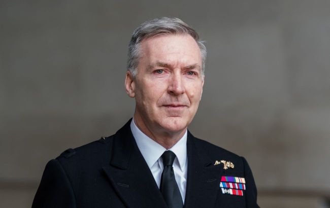 Украина будет испытывать нехватку боеприпасов несколько месяцев, - командующий армией Британии