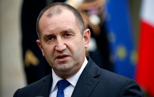 Президент Болгарии об отправке оружия Украине: тушение пожара бензином