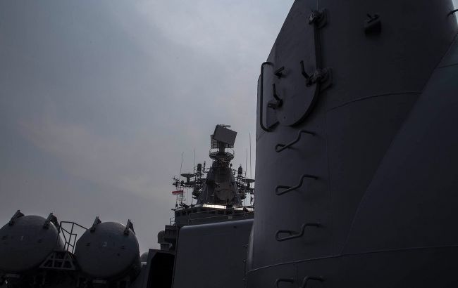 Братчук: в Черном море до 12 российских кораблей, среди них - ракетоноситель
