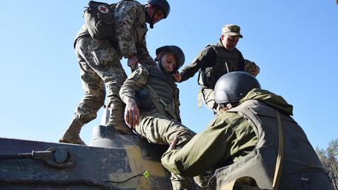 На Донбассе за сутки ранен один украинский военный