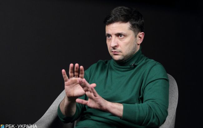 В штабе Зеленского прокомментировали выдачу паспортов РФ жителям Донбасса