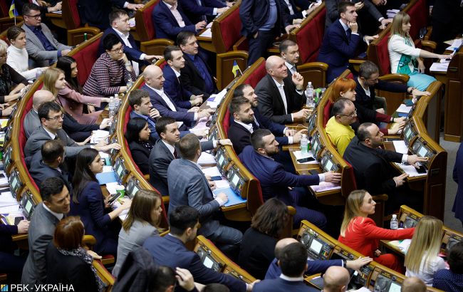Рада просит мировое сообщество усилить санкции против РФ за аннексию Крыма
