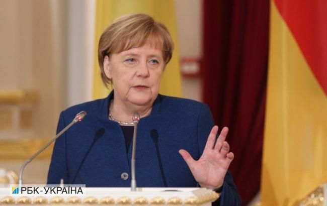 Меркель вимагає від РФ подальших кроків для зняття санкцій