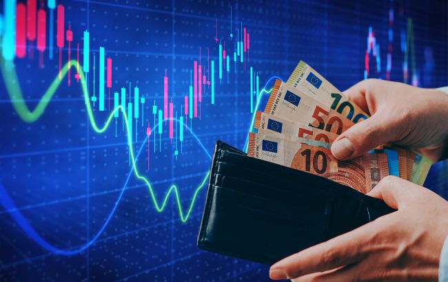 Євро різко пішло вгору, долар і далі падає: курс на 9 квітня та як купити облігації в "Дії"
