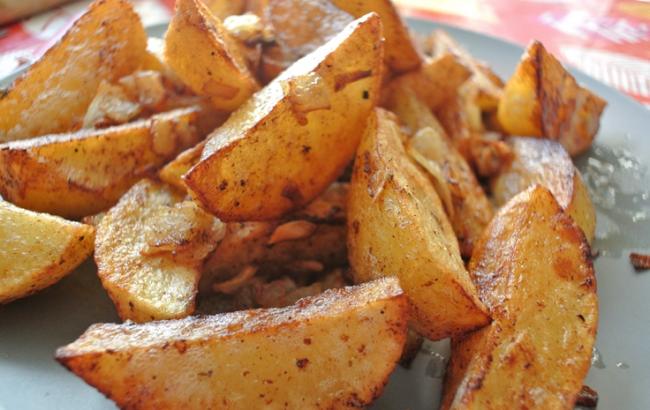Вчені розповіли, що тости і картоплю можуть викликати рак