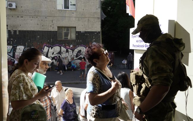 Окупанти погрожують мобілізацією жителям Енергодару через відмову голосувати на "референдумі", - ГУР