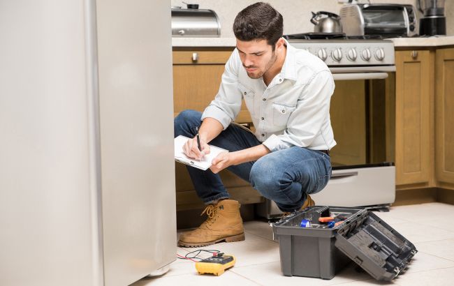 Поломка холодильника, которую трудно заметить, но потом придется дорого заплатить