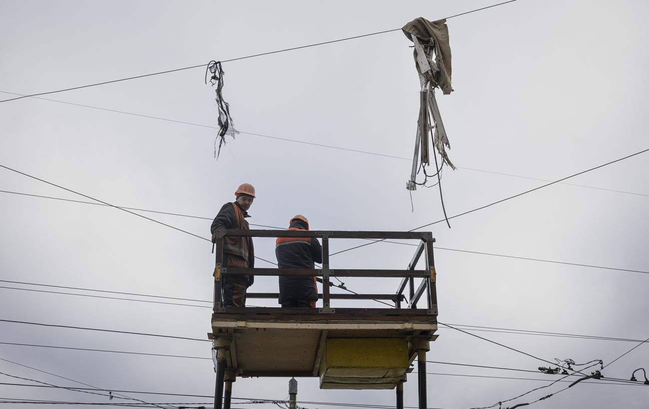 Негода залишила без світла сотні населених пунктів України