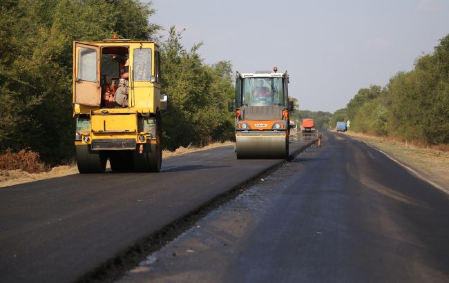 Кабмин предоставил Укравтодору госгарантии на 10 млрд гривен для кредитов на ремонт дорог