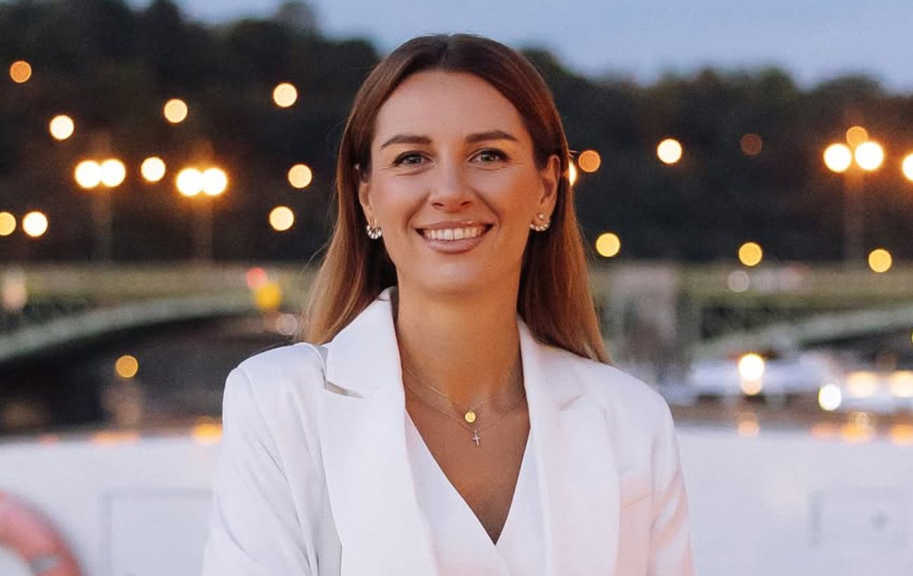 Як виглядати стильно в горах: зимовий total white look від дружини Решетніка