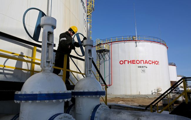 Догралися зі знижками: нафтова виручка Росії впала до 5-річного мінімуму, - Bloomberg