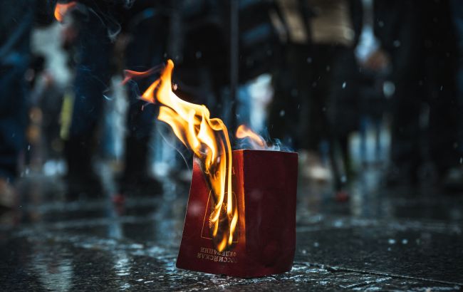 Россияне не могут выполнить планы паспортизации на оккупированных территориях, - ЦНС