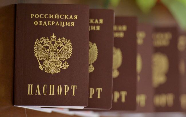 Окупанти шантажують скасуванням виплат на дитину через відмову від паспорта РФ