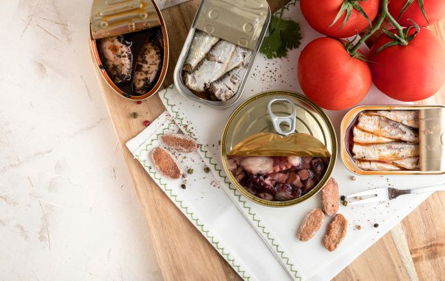 Скільки можна зберігати відкриті консерви: тисячі людей просто не знають