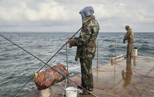 На лиманах Одесской области и в Черном море запретили рыбачить: кого точно оштрафуют
