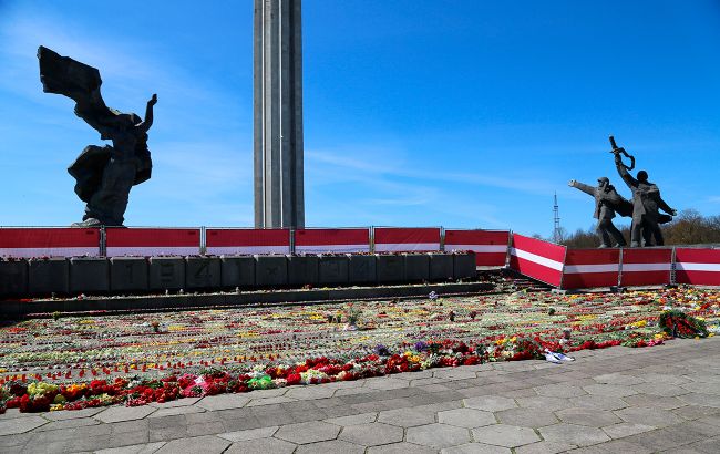 Рижская дума поддержала снос памятника "Освободителям" в Риге