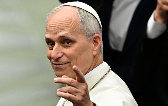 Від стресу та страху: Папа Римський відправив до України вантажівки ліків та їжі