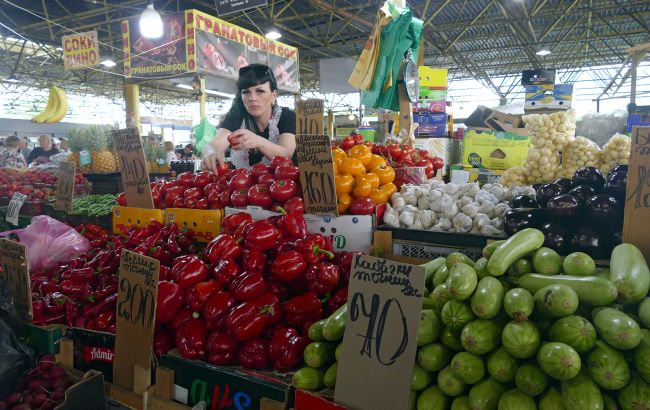 Ціни на продукти в Україні: що подешевшало за останній місяць
