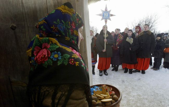 Колядки, щедрівки й засівання: скільки тривають святки в Україні та що робити на Новий рік