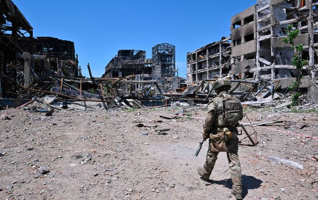 Россияне начали удалять уничтоженные в Мариуполе дома на картах