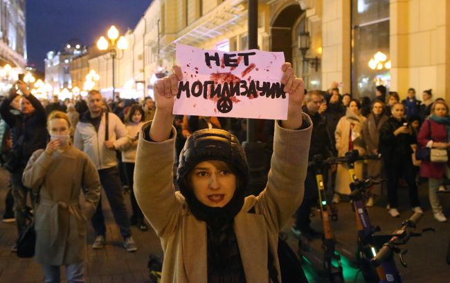 Все больше семей мобилизованных россиян готовы выходить на протесты, - британская разведка