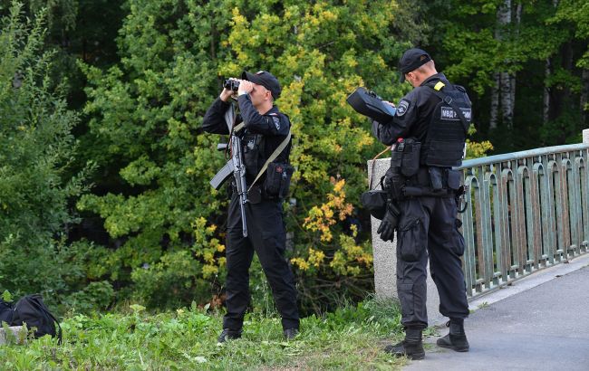 Партизани показали відео стеження за спеціальним полком поліції в Москві