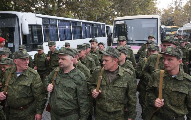 Окупанти планують мобілізувати до армії РФ близько 500 мешканців Севастополя