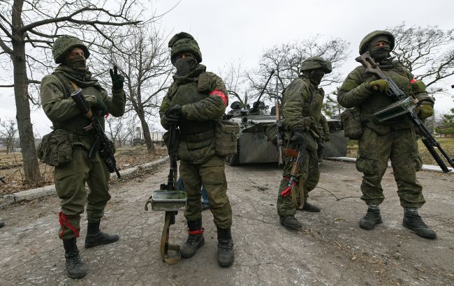 Россияне в Луганской области стали активнее задерживать мужчин для мобилизации, - ОВА