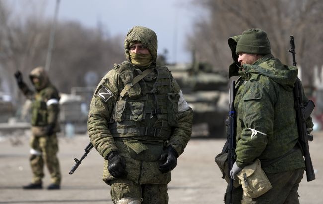 Зброю сховали у підвалі школи. Партизани знайшли склад росіян у Херсонській області