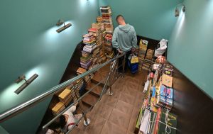 Література російською зникне зовсім? Які книжки планують вилучити з обігу в Україні