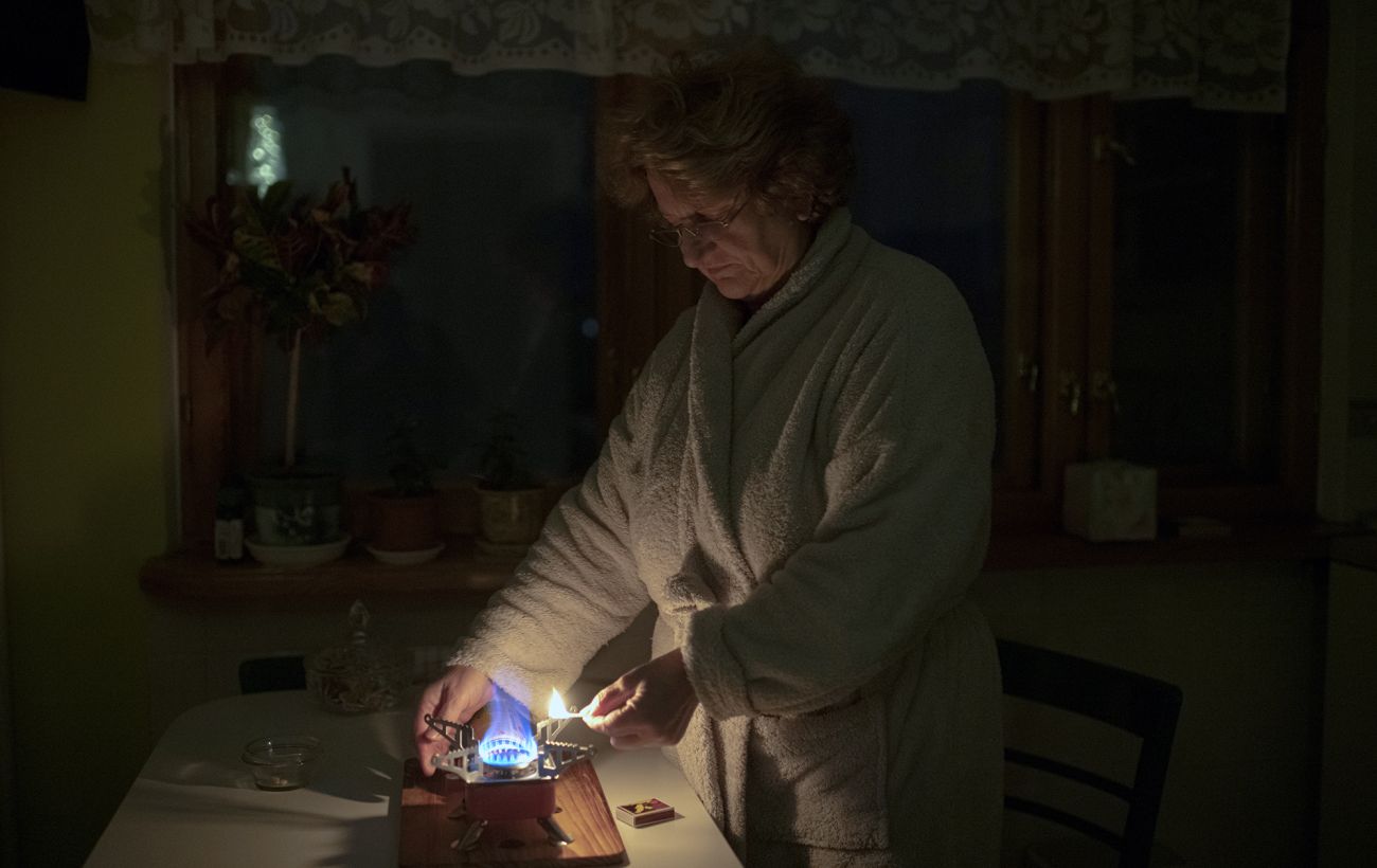 Масована атака РФ: Кременчук залишився без світла після удару по енергетиці