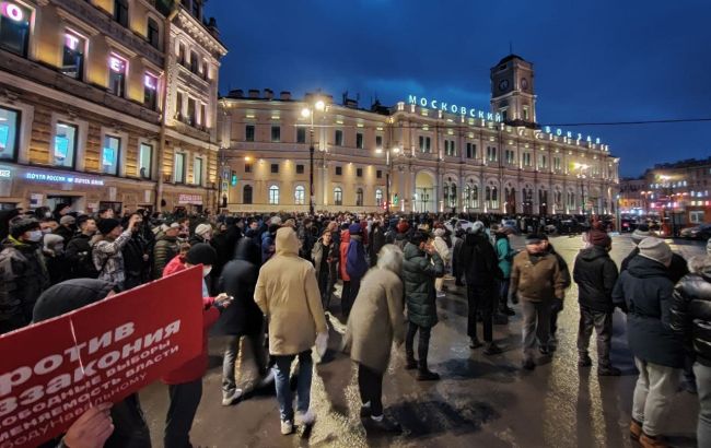 У центрі Москви відбулися зіткнення протестуючих і поліції, жорсткі затримання