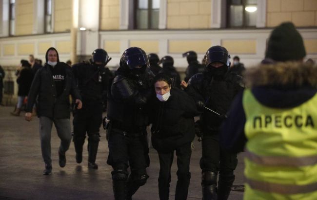 Протесты в России: полиция задержала более двух тысяч участников