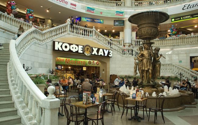 Во всех ТЦ Москвы ищут взрывчатку. Обвиняют "анонимов из Украины"