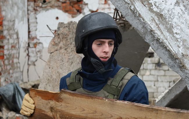Росіяни знову обстріляли Сумську область: рятувальники показали наслідки