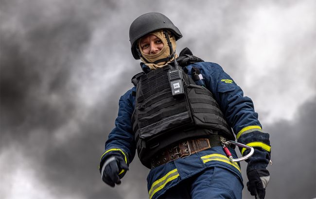 У Луцьку на тлі атаки дронів пролунали вибухи: сталася пожежа