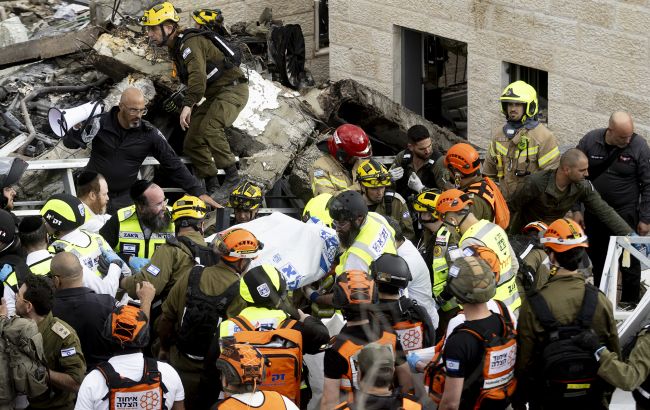 Иран атаковал Димону и Арад в Израиле: повреждены жилые дома, более сотни людей пострадали